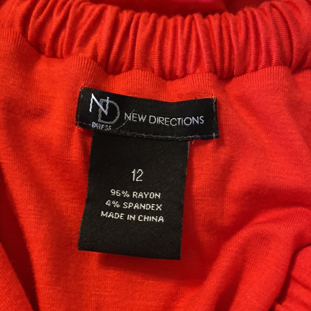 ND Women Dress size 12 preowned it’s long dress 5.8” - Picture 6 of 6